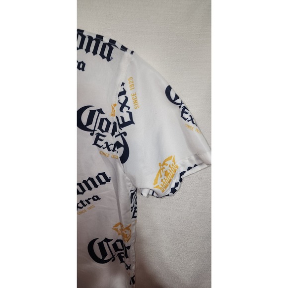 Corona short sleeve button up shirt size medium - Picture 6 of 7